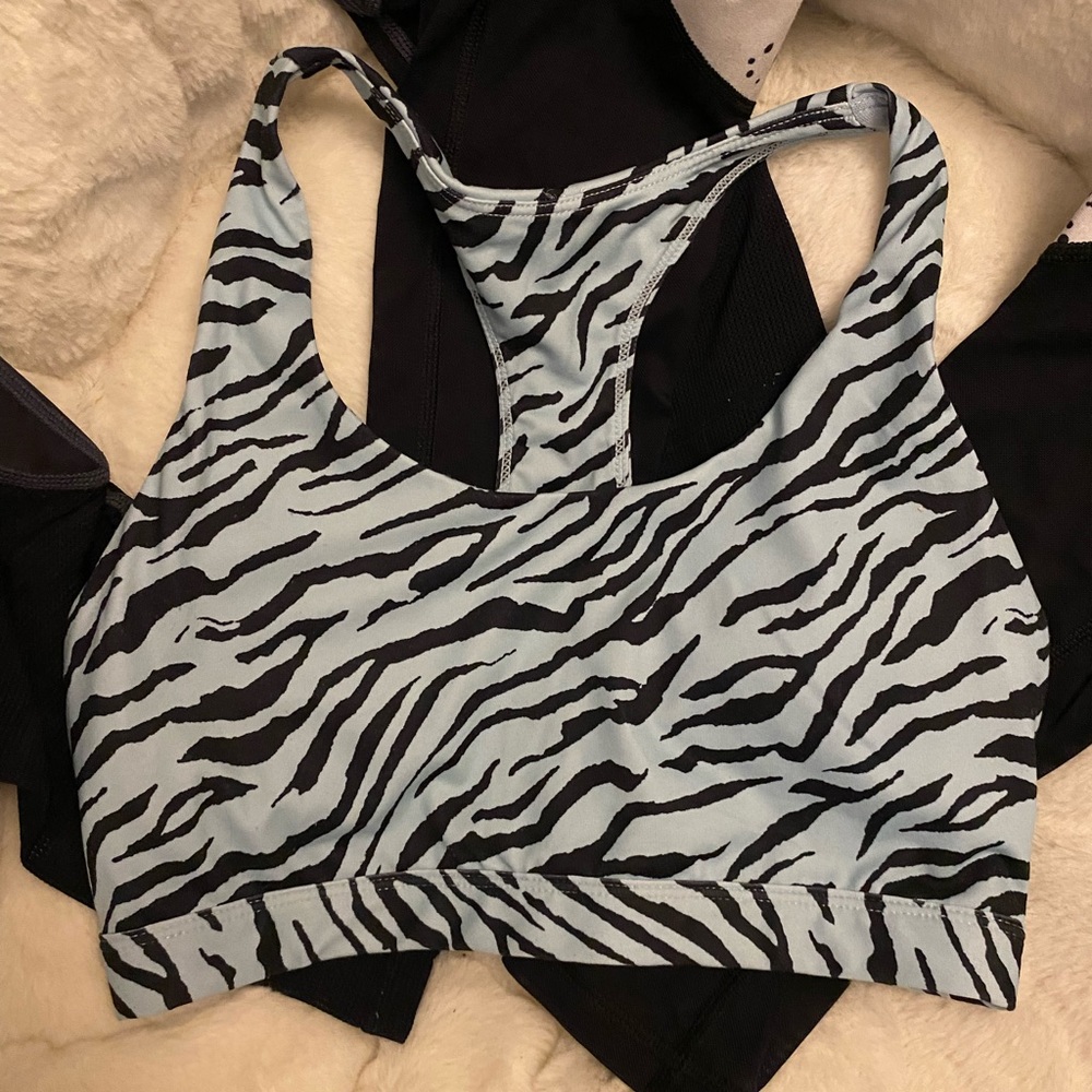 Fabletics Bundle - image 4